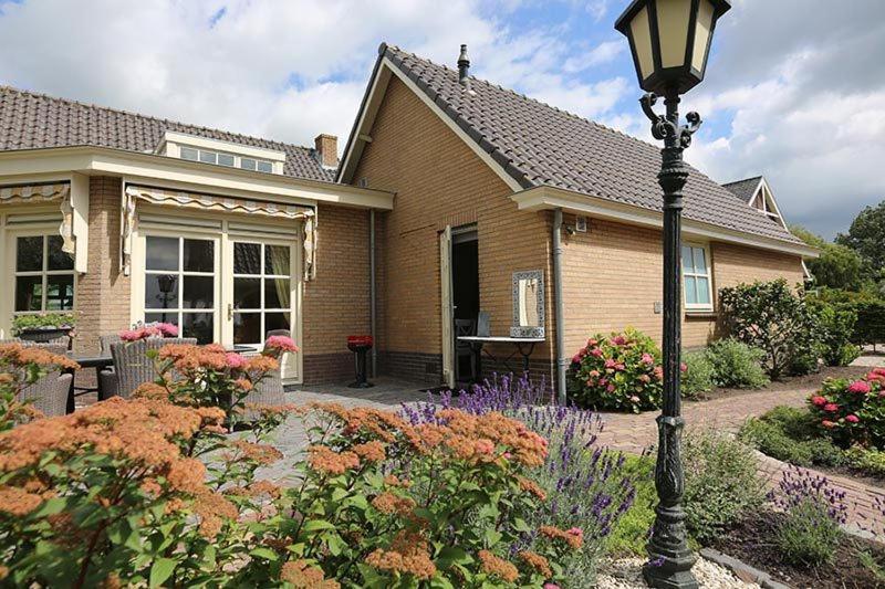 Het Jaarsveldhof Bed & Breakfast Montfoort Екстериор снимка